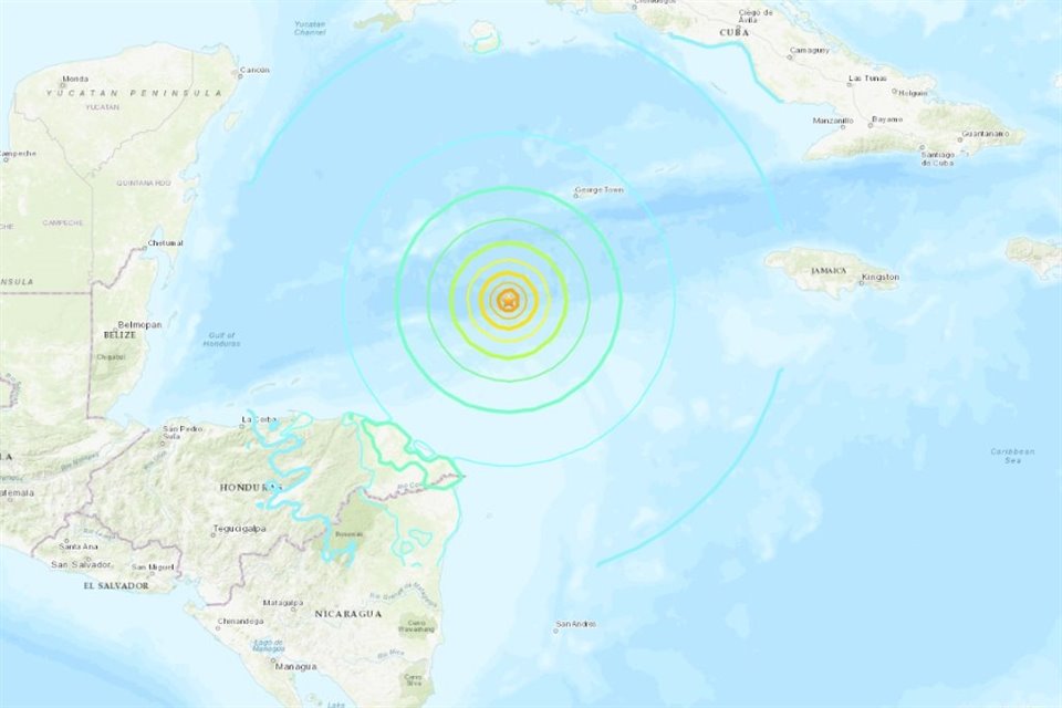 Un sismo de magnitud 7.6 se registró a 209 kilómetros de George Town, Islas Caimán, lo que activó temporalmente alertas de tsunami en el Caribe y Centroamérica. 