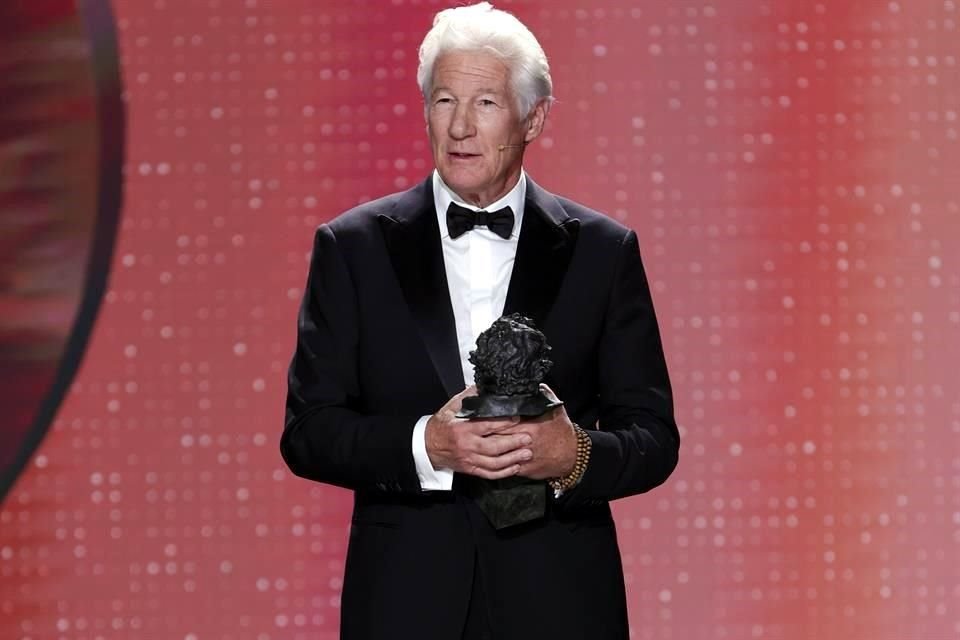 Richard Gere calificó al presidente de Estados Unidos como un 'matón', en su discurso de agradecimiento al recibir el Goya Honorífico.