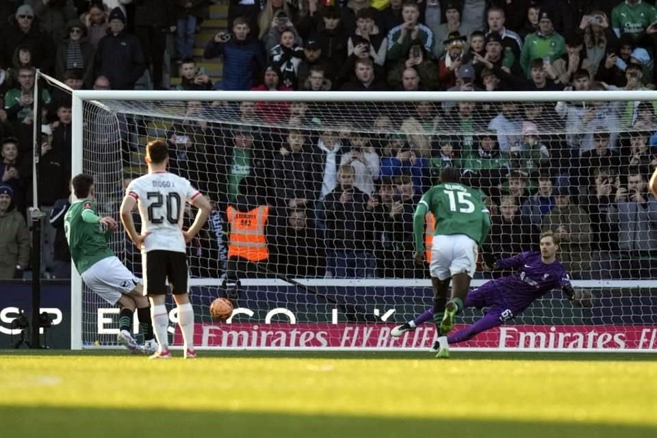 El cuadro local se fue al frente en el marcador gracias a este penal anotado por Ryan Hardie.