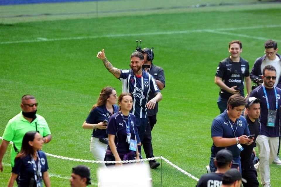 Sergio Ramos tuvo este domingo su primera práctica como jugador de Rayados.