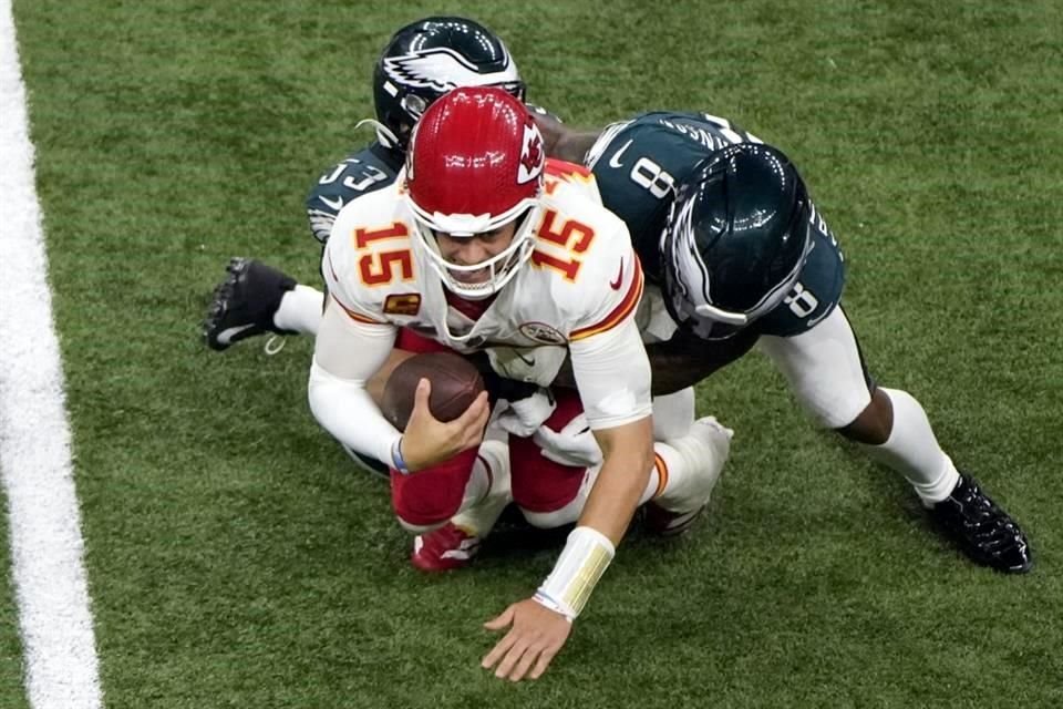 Mahomes tuvo una de sus peores tardes de su carrera.