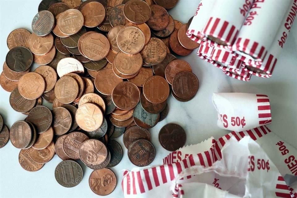 El presidente Donald Trump pidió cesar la producción de las monedas de un centavo de dólares conocidas como pennies.