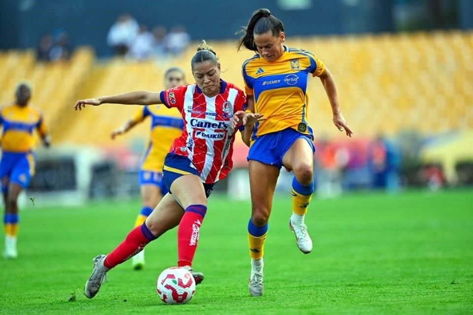 Tigres sufrió para vencer 2-1 al Atlético de San Luis, en el Estadio Universitario.