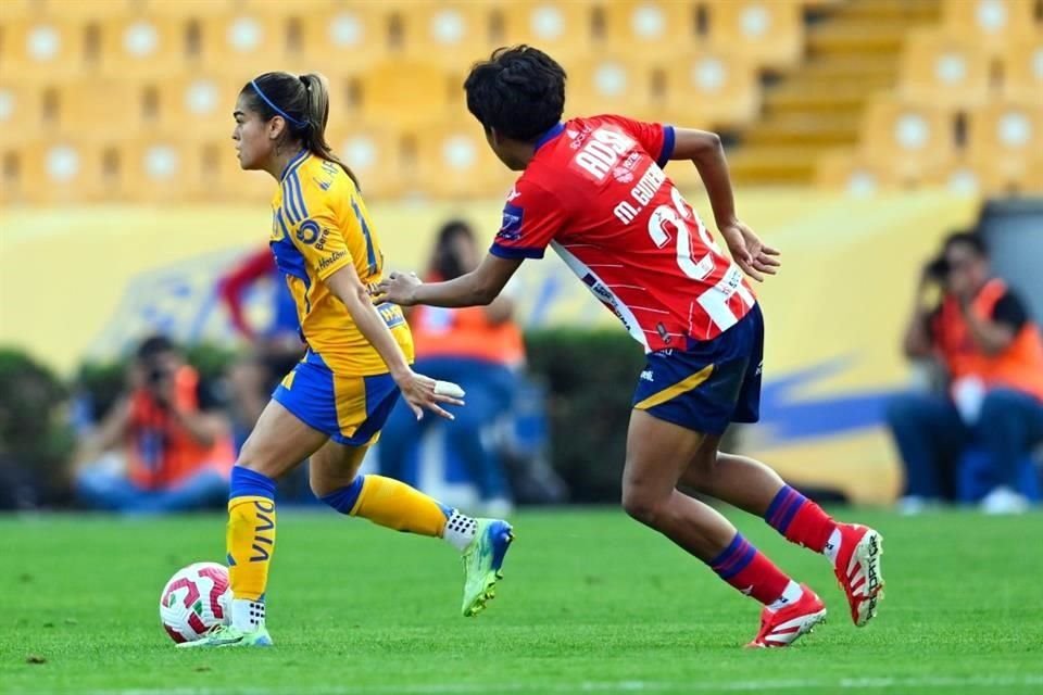 Tigres sufrió para vencer 2-1 al Atlético de San Luis, en el Estadio Universitario.