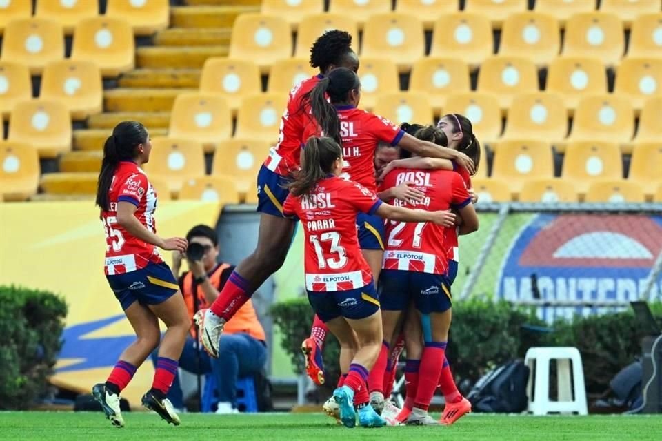 Atlético de San Luis metió un susto con un golazo de Silvana González.