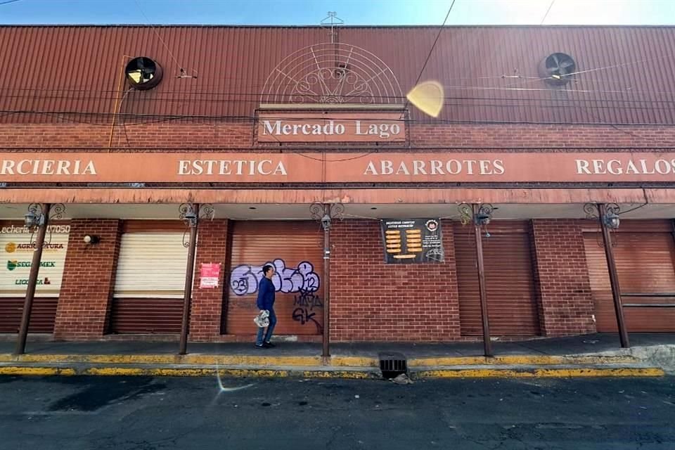 El mercado Lago en la Alcaldía Benito Juárez también lució cerrado.