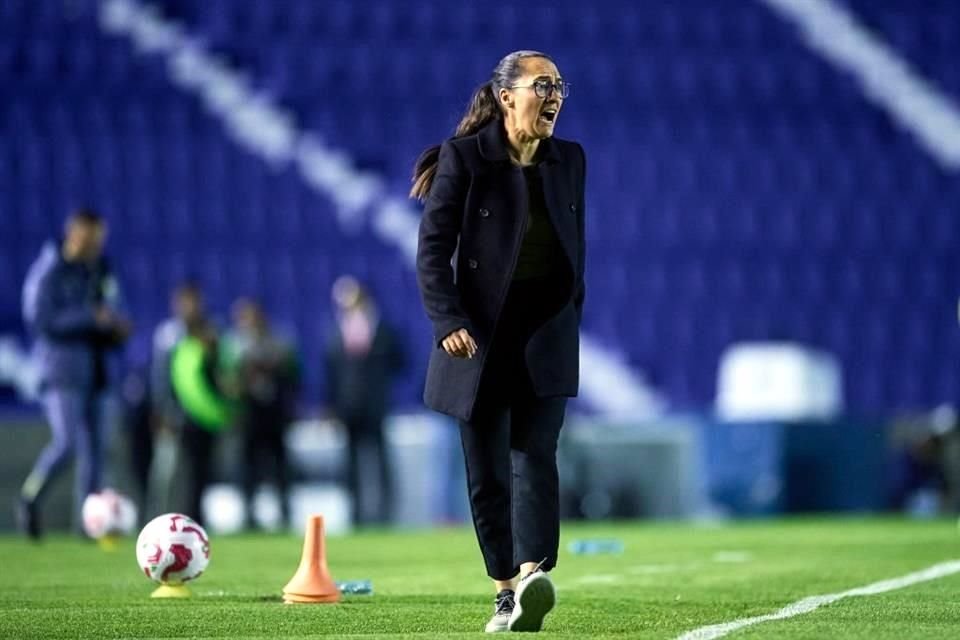 Rayadas no pudo mantener ventaja en dos ocasiones y terminó por perder 3-2 en su visita al América, viendo frenada una racha de 4 juegos sin derrota, a unos días del Clásico Regio Femenil.