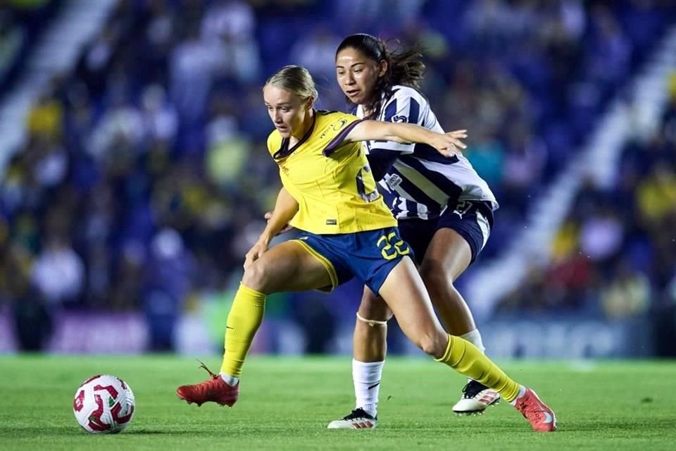 Rayadas no pudo mantener ventaja en dos ocasiones y terminó por perder 3-2 en su visita al América, viendo frenada una racha de 4 juegos sin derrota, a unos días del Clásico Regio Femenil.