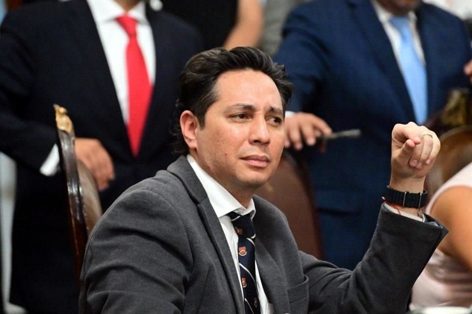 Federico Chávez Semerena acusó que Haces buscaba dilatar la sesión.