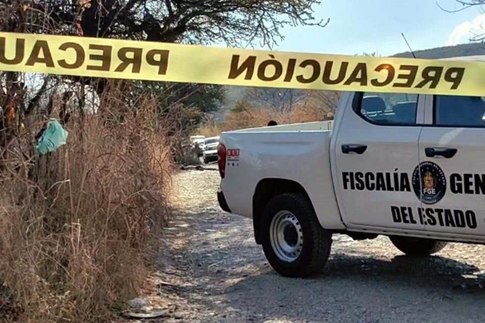 Elementos de la Fiscalía General del Estado, Policía Estatal y Guardia Nacional acudieron al lugar para realizar las dirigencias correspondientes.