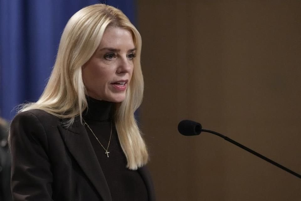 La Fiscal General, Pam Bondi, durante una conferencia de prensa en el Departamento de Justicia.