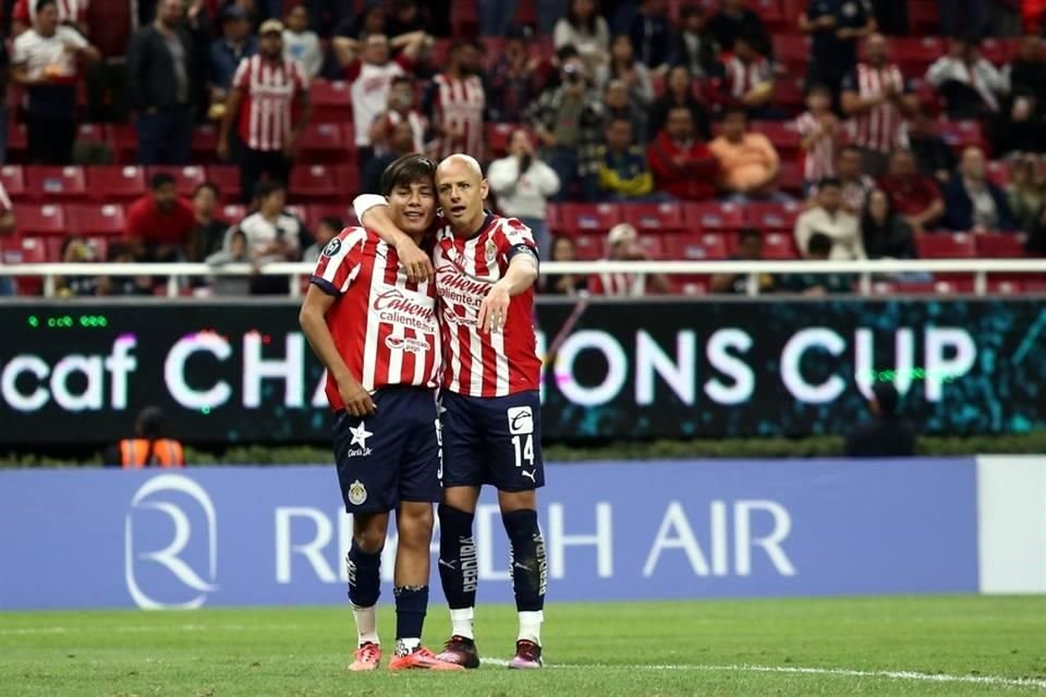 Chicharito se reencontró con el gol.