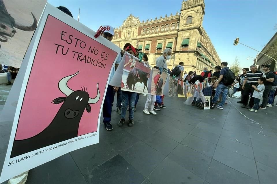 Diputados tendrán como fecha límite el 4 de marzo para dictaminar la iniciativa ciudadana que busca prohibir las corridas de toros.