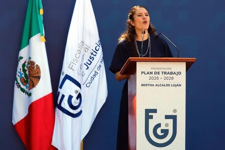 La nueva Fiscal de Justicia, Bertha Alcalde, precisó los puntos que busca consolidar en la FGJ capitalina.