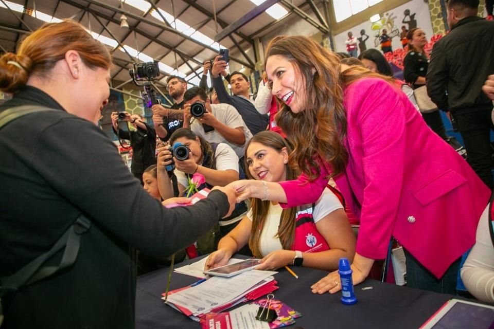 Inicia Guanajuato entrega de la Tarjeta Rosa