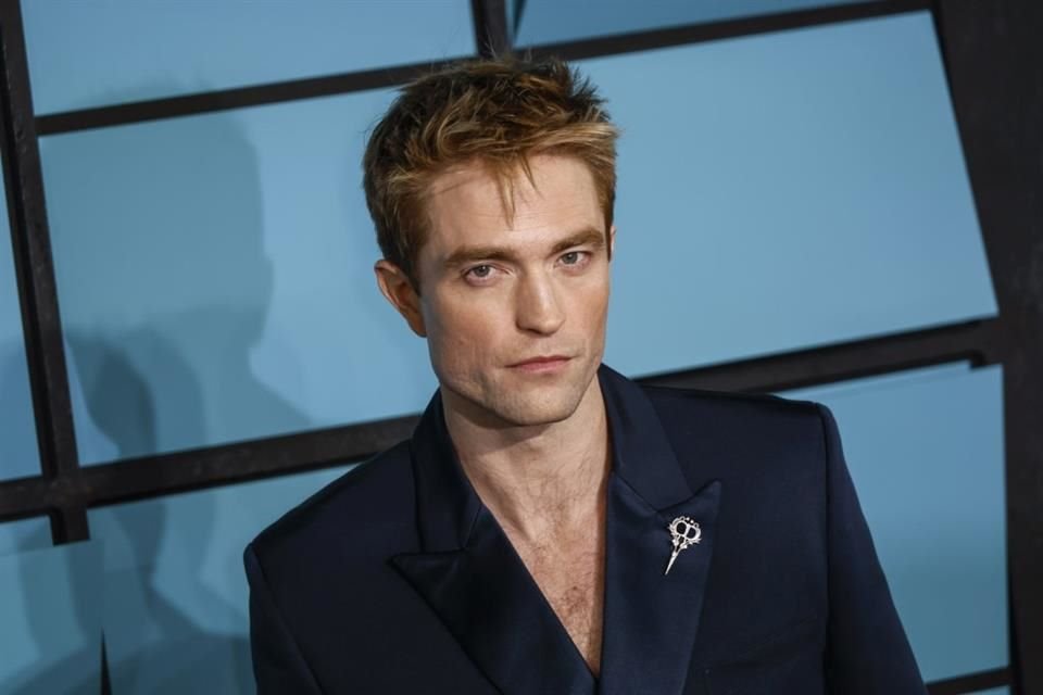 Antes de que se convierta de nueva cuenta en el 'Caballero Oscuro', Pattinson tiene previsto rodar la esperada película 'The Odyssey', de Christopher Nolan.