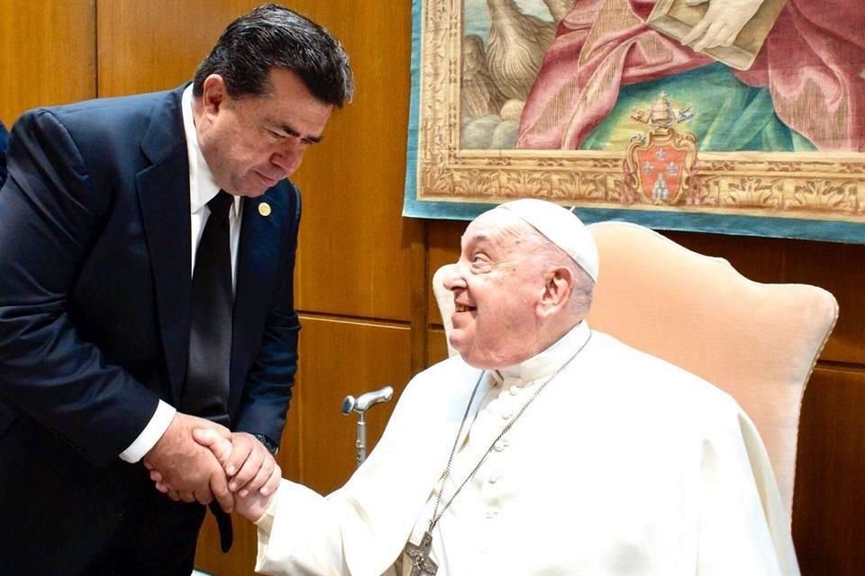 Pedro Haces aseguró que el Papa Francisco agradeció lo que Morena ha hecho a favor de los migrantes y de los trabajadores.