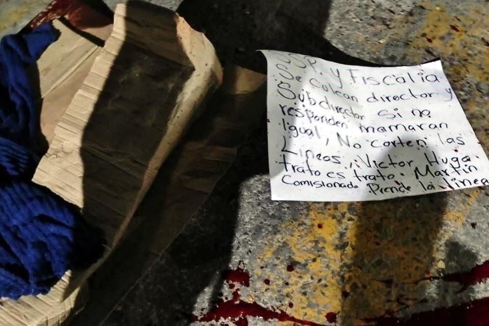 Tres cuerpos decapitados fueron abandonados frente a primaria del Municipio de Jalpa de Méndez, a 29 kilómetros de Villahermosa, Tabasco.