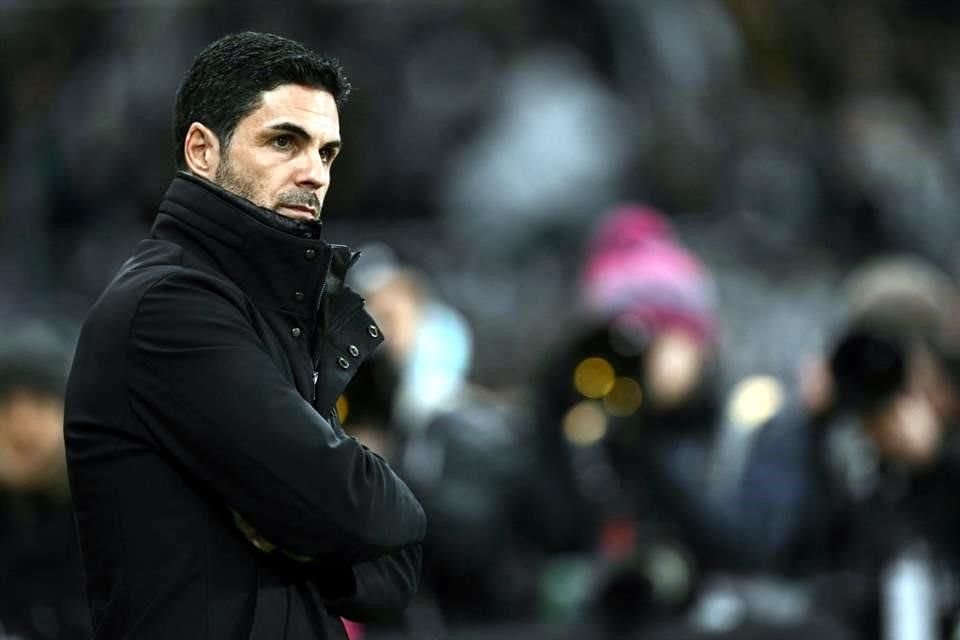 Arteta batalla con las lesiones en el Arsenal.