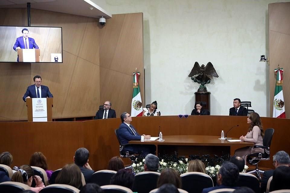 El Magistrado Felipe Alfredo Fuentes Barrera estuvo presente en el informe de labores de la Sala Regional de la Ciudad de México del TEPJF.