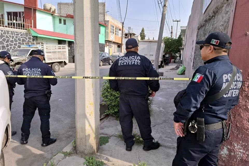 En la colonia Chamizal en Ecatepec, dos cuerpos fueron hallados en bolsas de color negro en Ecatepec.