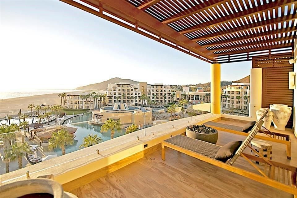 Pueblo Bonito Pacifica Golf & Spa Resort, en Los Cabos redefine el significado del lujo mexicano.