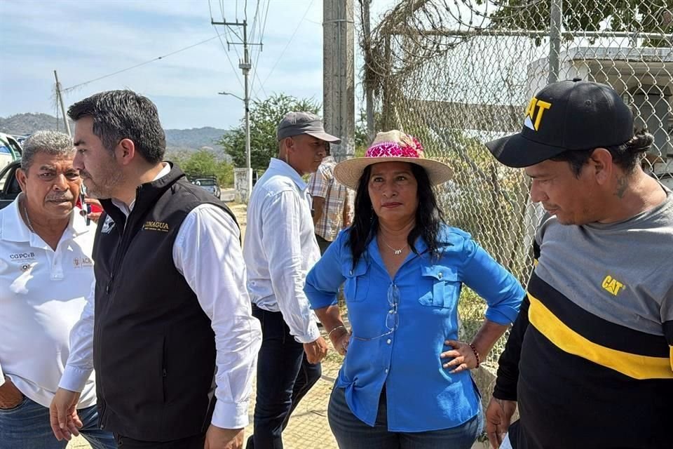 La Alcaldesa de Acapulco acompañó al directo de Conagua en un recorrido  en la planta tratadora de Aguas Blancas.