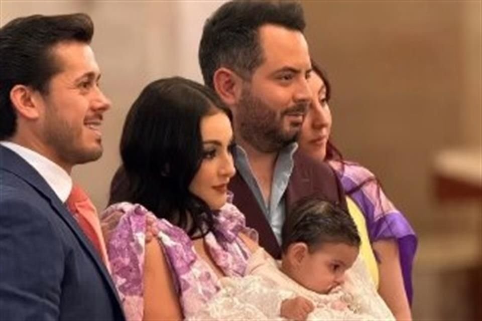 José Eduardo Derbez y Paola Dalay celebraron el bautizo de su hija Tessa, pero sin la presencia de los Derbez en la ceremonia.