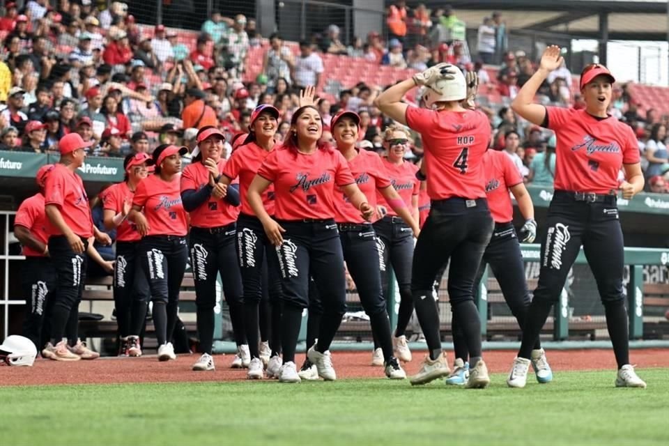 Con rally de cinco carreras en extrainnings, Veracruz le quitó el invicto de local a Diablos Rojos Femenil.