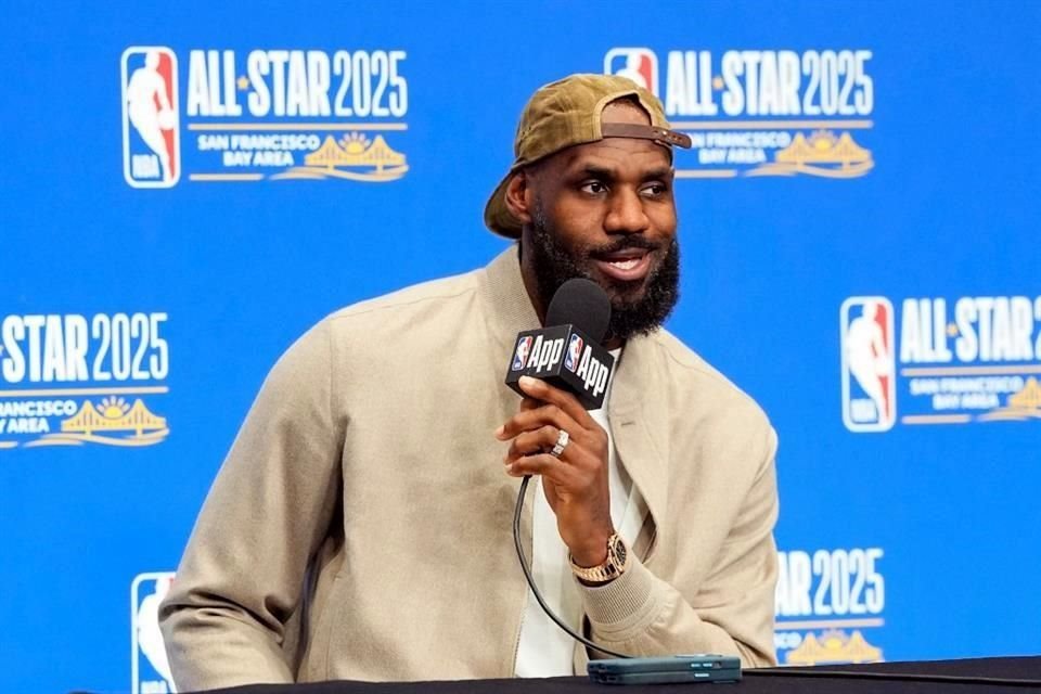 LeBron James se perderá el Juego de Estrellas de la NBA por molestias en el tobillo y en el pie izquierdo.