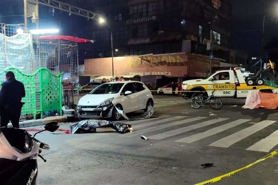 El motociclista sufrió lesiones severas tras el impacto.