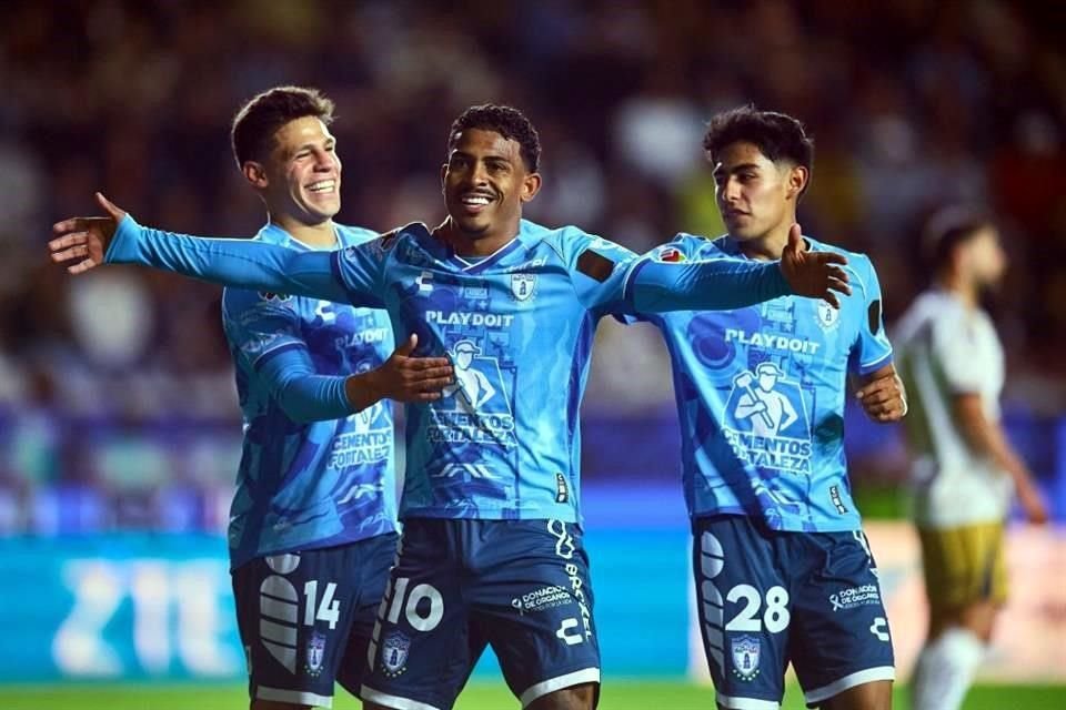 Jhon Kennedy anotó un doblete para darle al Pachuca su primera victoria en el torneo desde la Jornada 4.