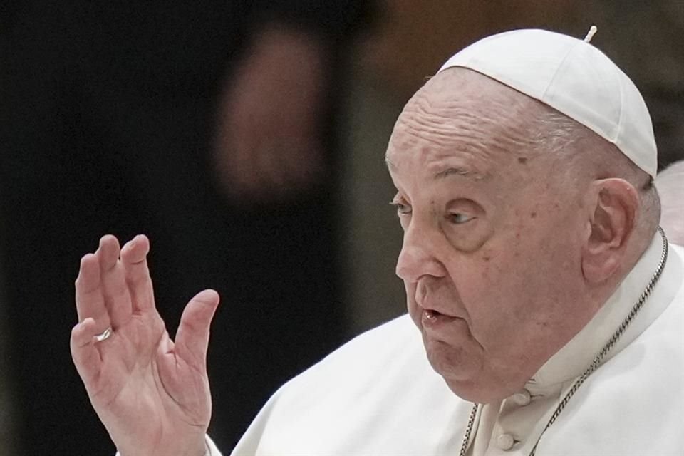 El Papa está 'estable', pese a que se encuentra debilitado por sobrecargada agenda.