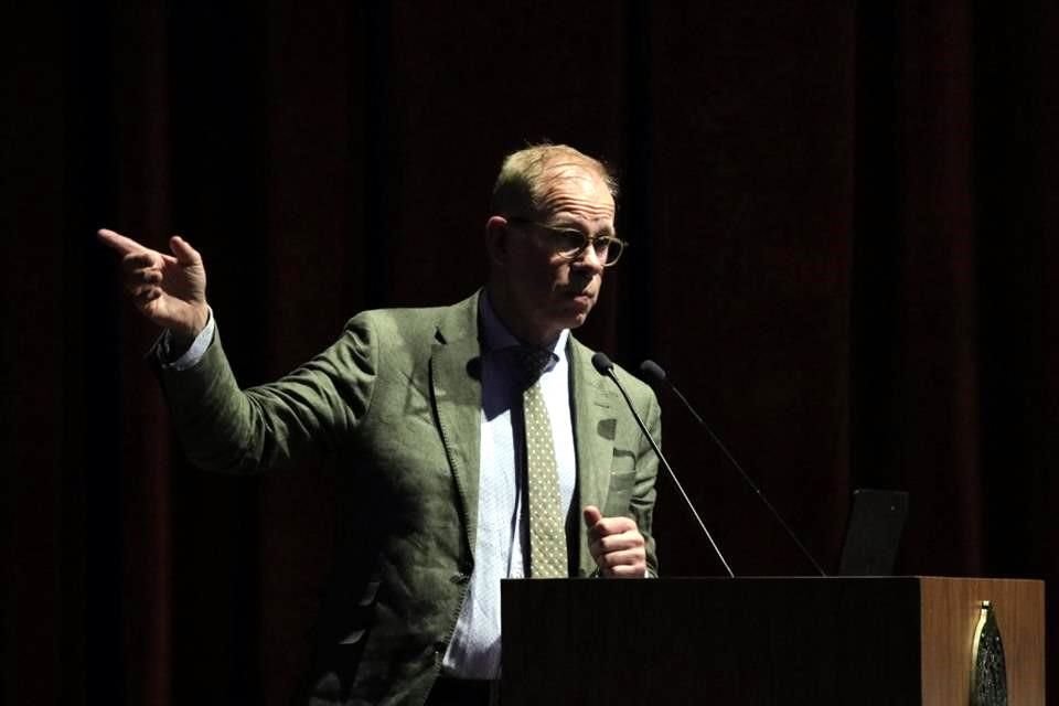 El oncólogo Robert Thomas, de la Universidad de Cambridge, en Inglaterra, ofreció una conferencia magistral este lunes.