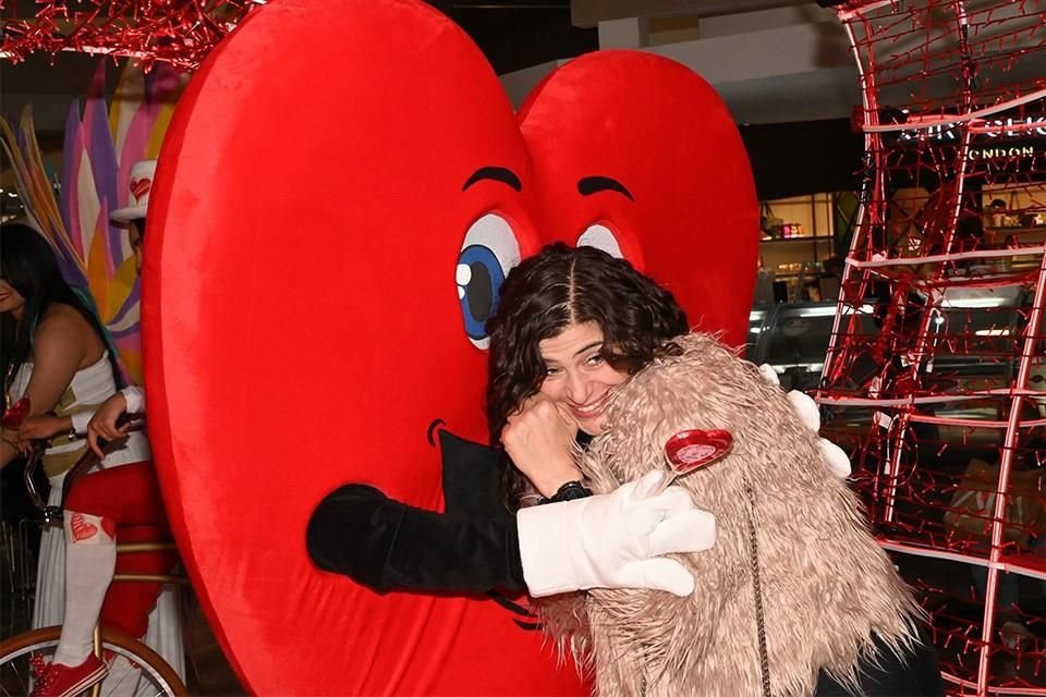 Centro Santa Fe celebró el Día del Amor y la Amistad