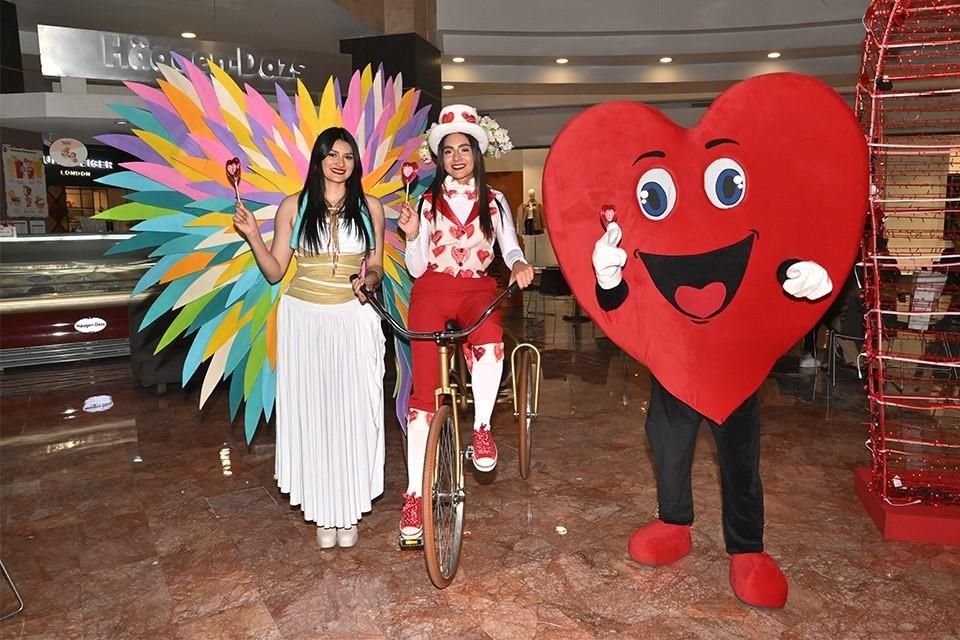 Centro Santa Fe celebró el Día del Amor y la Amistad