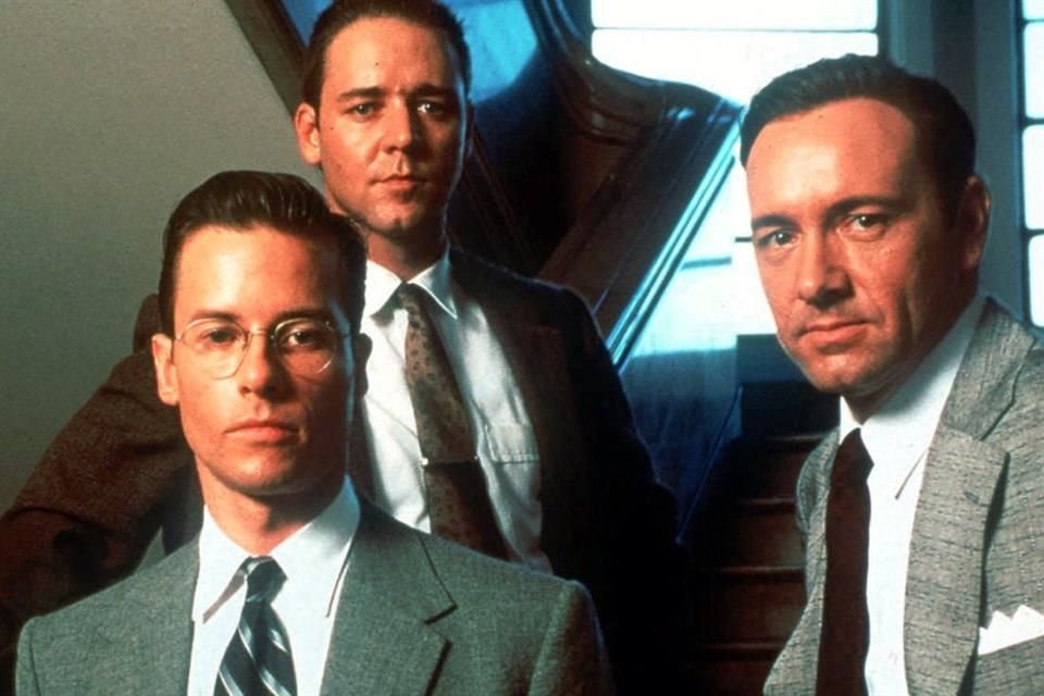 Guy Pearce reveló cómo trabajar con Kevin Spacey en 'LA Confidential' lo dejó con miedo e incomodidad, entendiendo el impacto años después.