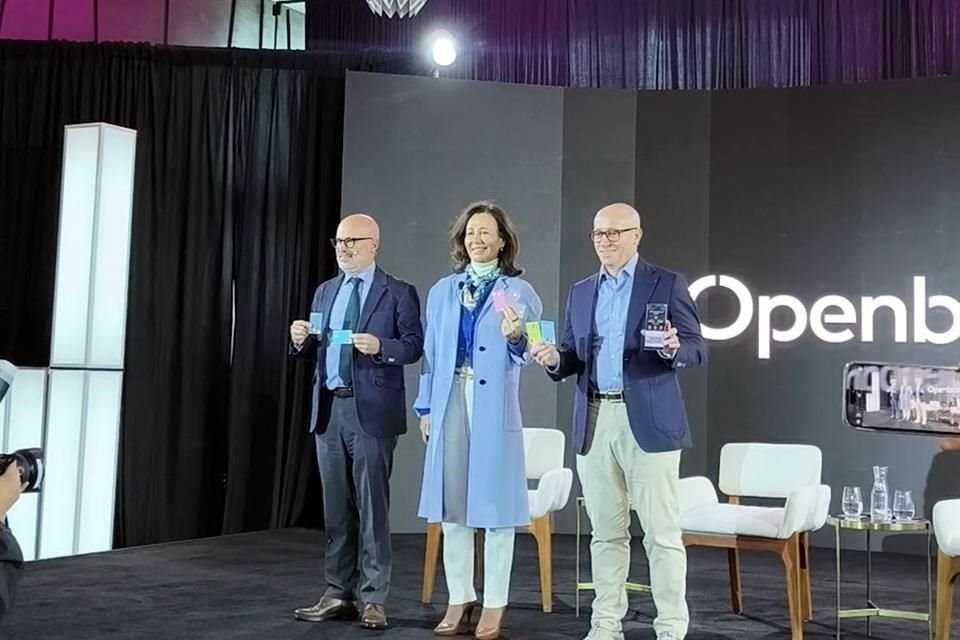 Felipe García Ascencio, Director General de Grupo Financiero Santander México; Ana Botín, presidenta de Banco Santander, y Matías Núñez, CEO de Openbank México.