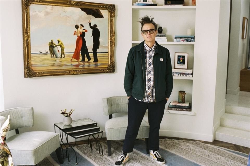 Mark Hoppus, bajista de Blink-182, subastará obra de Banksy valorada en 6.3 mdd para apoyar a víctimas de incendios en Los Ángeles.