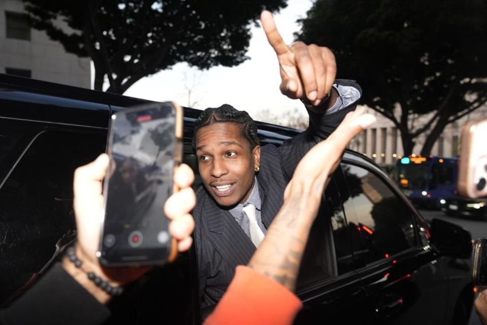 A$AP Rocky celebra su libertad con Rihanna tras ser declarado inocente en juicio por agresión con arma de fuego en Los Ángeles.