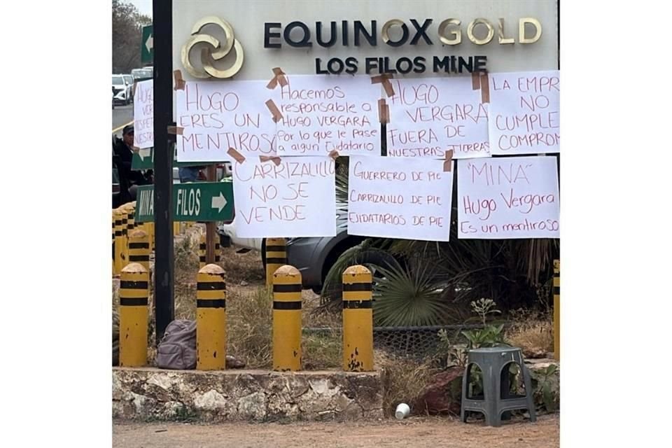 Desde la madrugada, los ejidatarios cerraron los accesos a la mina.