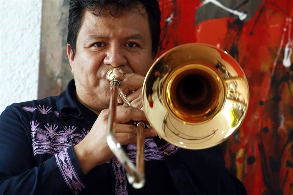 El trombonista Faustino Díaz asume la dirección de la Orquesta Sinfónica de Oaxaca.