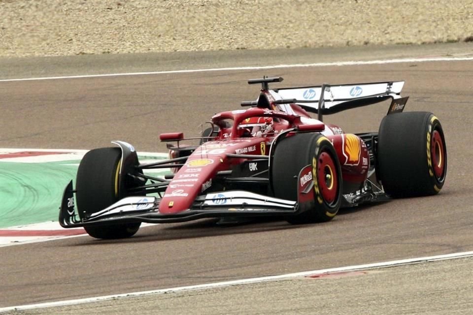 Charles Leclerc probó el SF-25 de Ferrari.