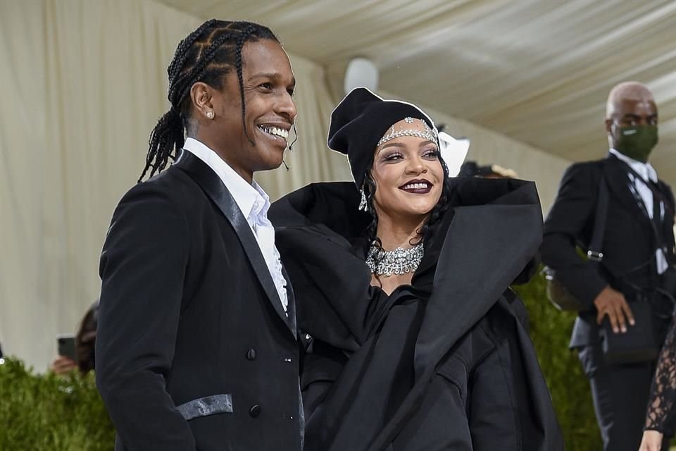 Rihanna y A$AP Rocky nombrarán a su próximo bebé A$AP Joe, en honor a su abogado Joe Tacopina, tras el veredicto de inocencia del rapero.