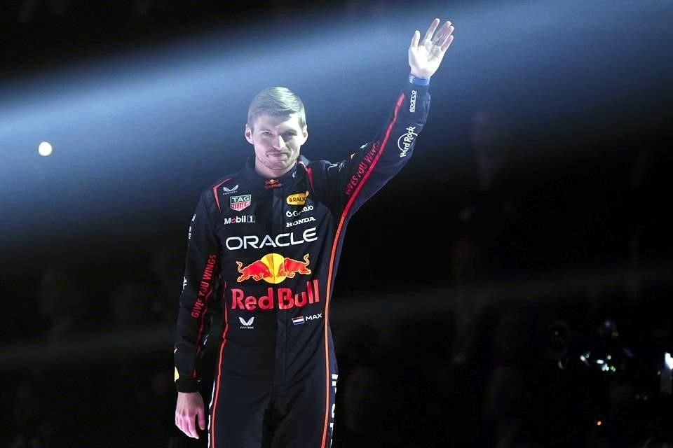 Max Verstappen habría obtenido beneficios económicos por renegociar con Red Bull.