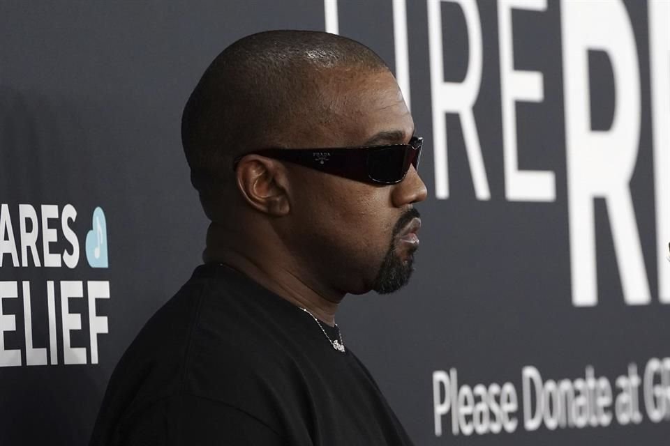 Kanye West denunció recientemente una supuesta extorsión por parte de su ex asistente, tras acusaciones de agresión en contra del rapero.