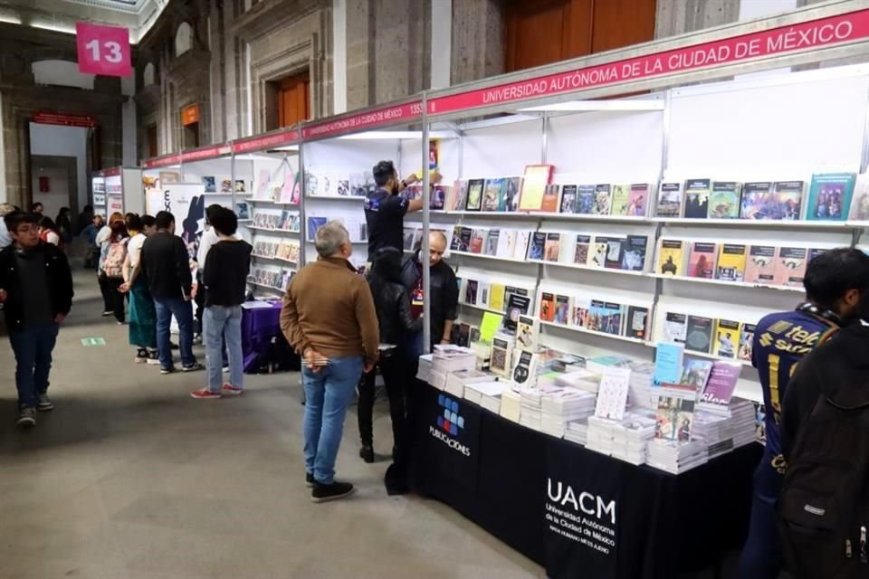 La FILPM contempla mil 48 presentaciones editoriales, 102 conferencias, 47 lecturas públicas, 25 mesas redondas y 59 talleres en su edición de este año.