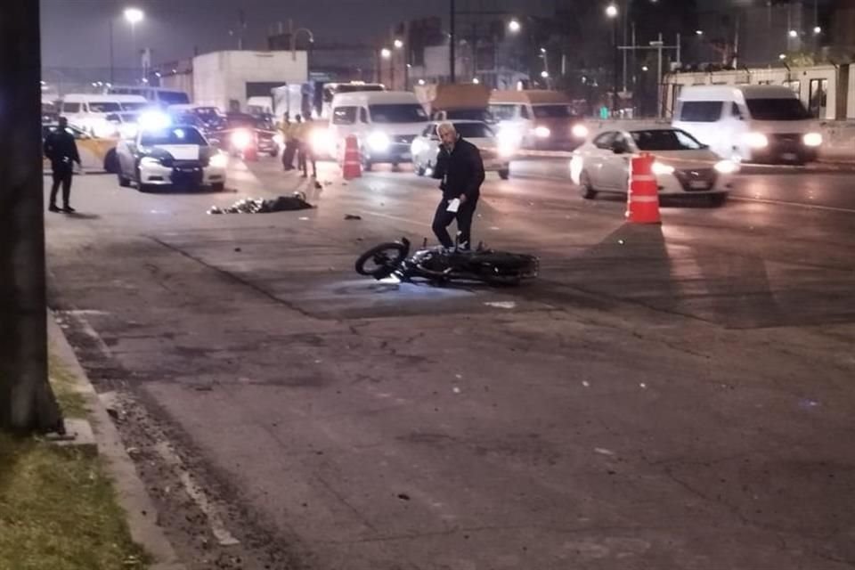 Servicios de emergencia fueron alertados de un hombre que yacía inconsciente en la Calzada Ignacio Zaragoza, Colonia Chinampac de Juárez.