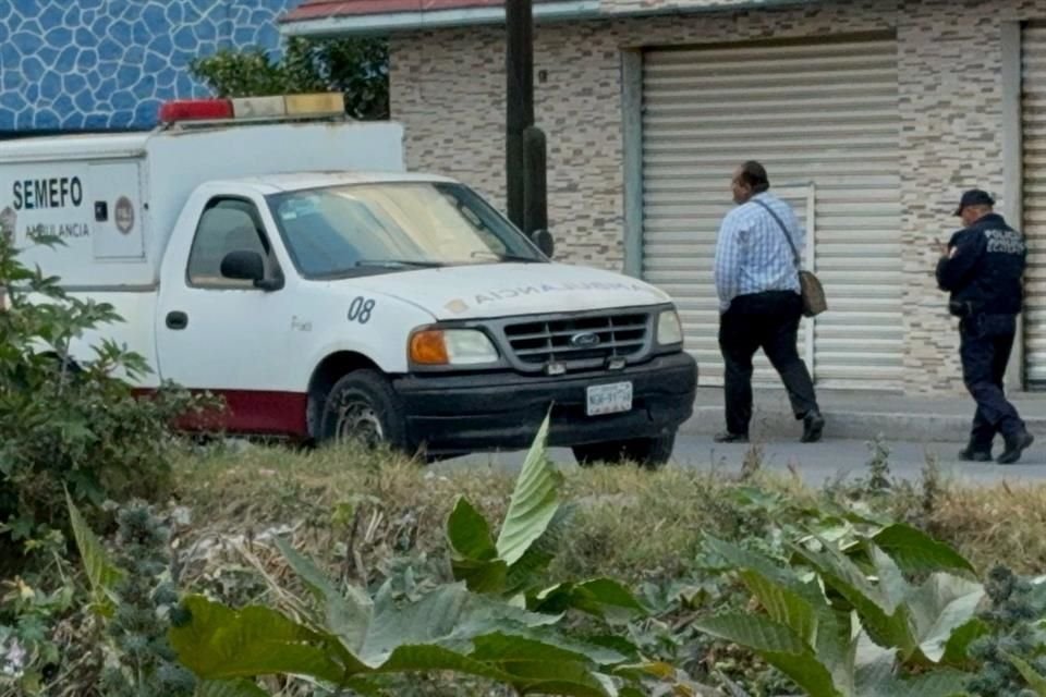 Policías y bomberos que fueron solicitados en el lugar fueron quienes abrieron estas y notaron que en el interior había restos humanos.