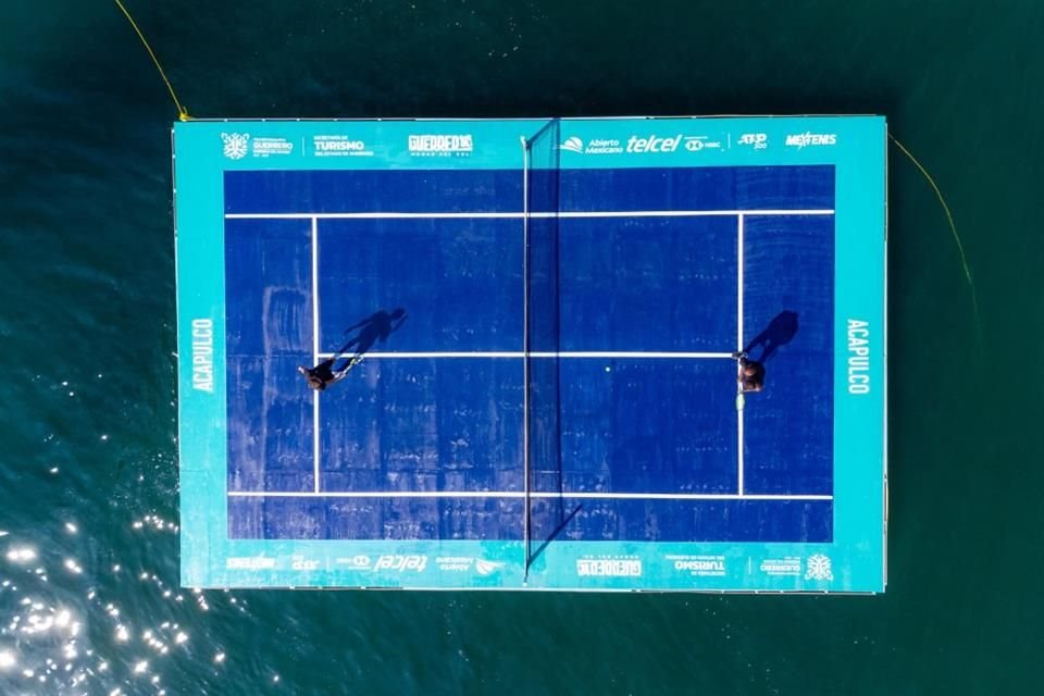 El Abierto Mexicano de Tenis 2025 está por comenzar y para ir calentando los ánimos, Holger Rune y Frances Tiafoe pelotearon en el mar.